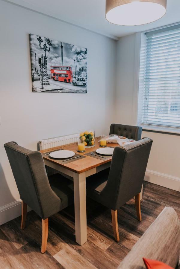 Cavendish House With Secure, Allocated Parking, 2 Mins Walk From Windsor Castle Quarto foto